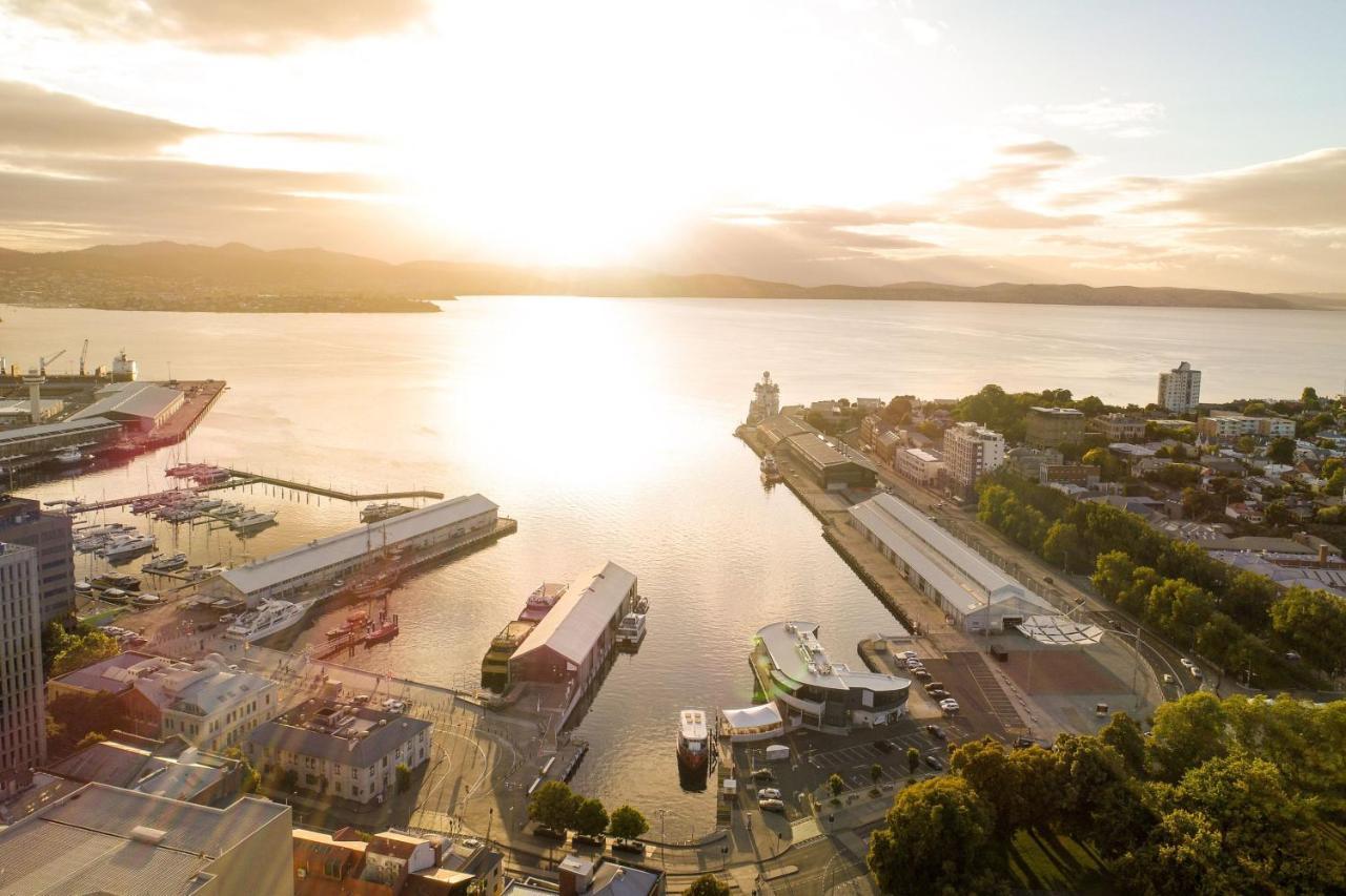 The Tasman, A Luxury Collection Hotel, 호바트 외부 사진 Aerial view of the Hobart waterfront