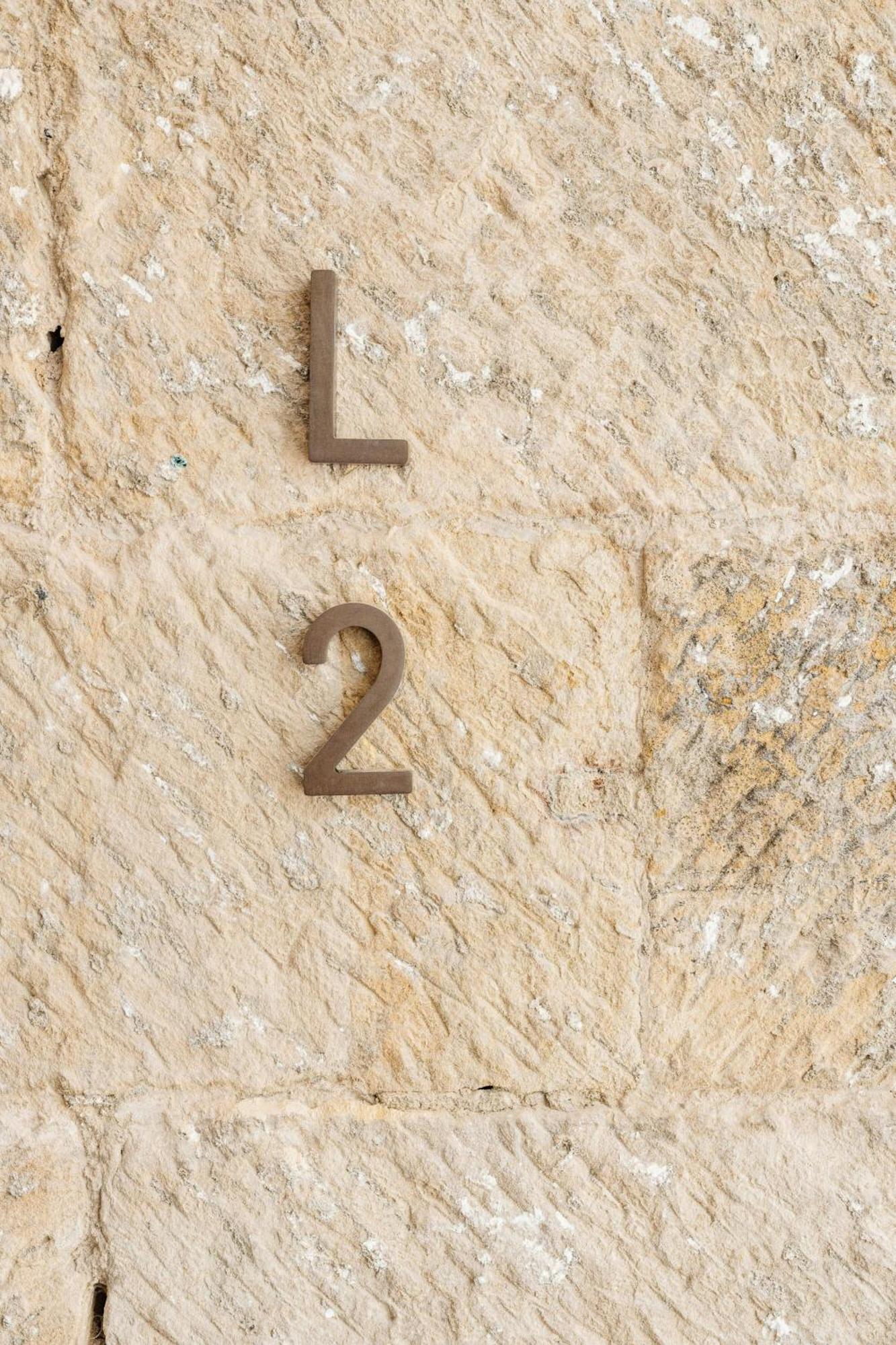 The Tasman, A Luxury Collection Hotel, 호바트 외부 사진 Detail of the inscription